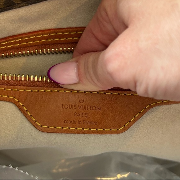 Authentic Louis Vuitton Dentelle Fersen - Picture 5 of 9